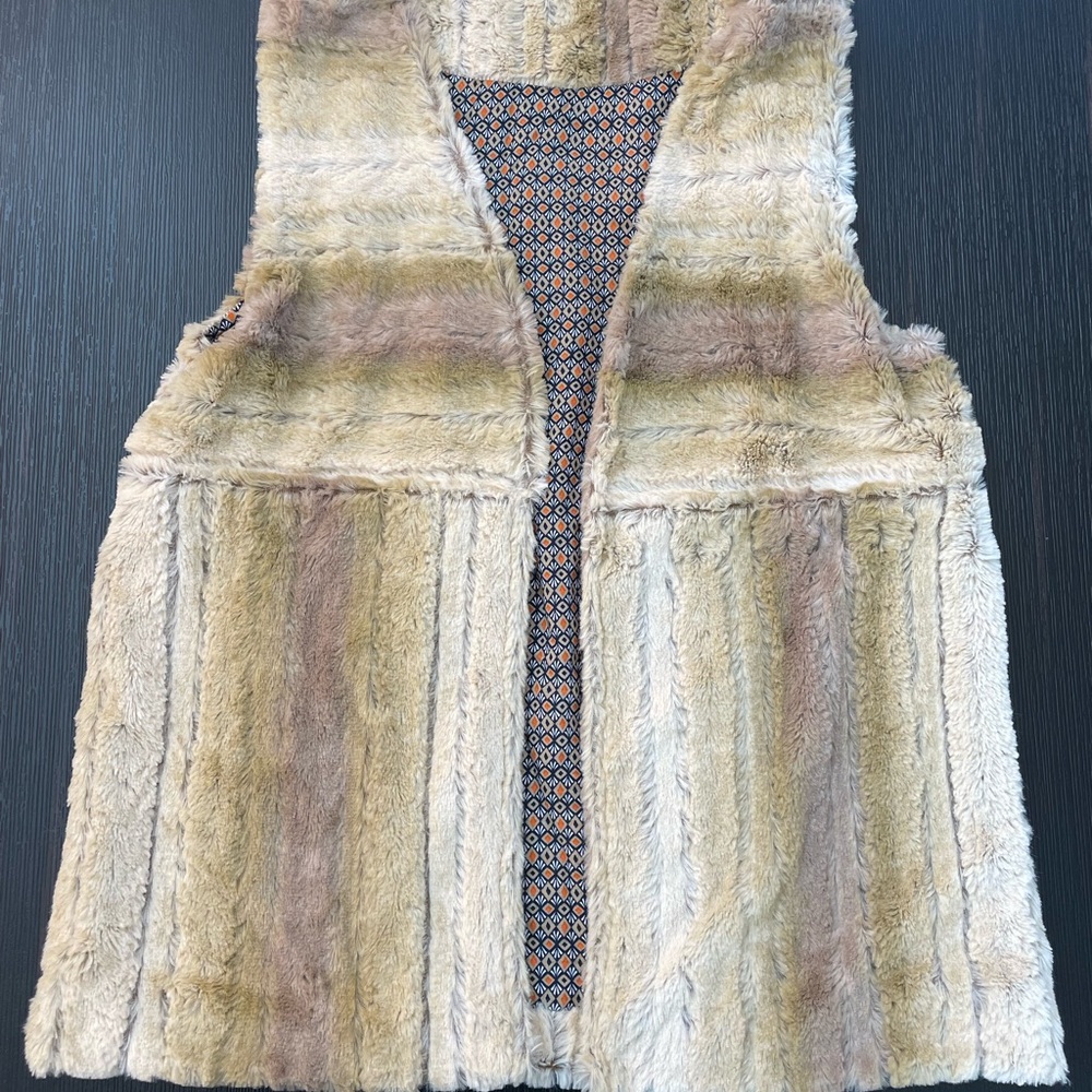 Mystree Multicolor Faux Fur Vest Sz Small/Medium